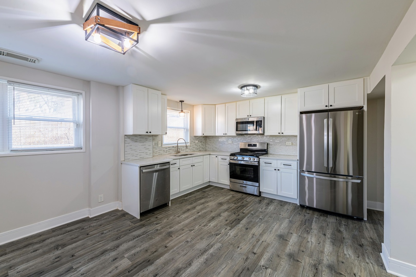 16039 Marion Drive, South Holland, IL 60473