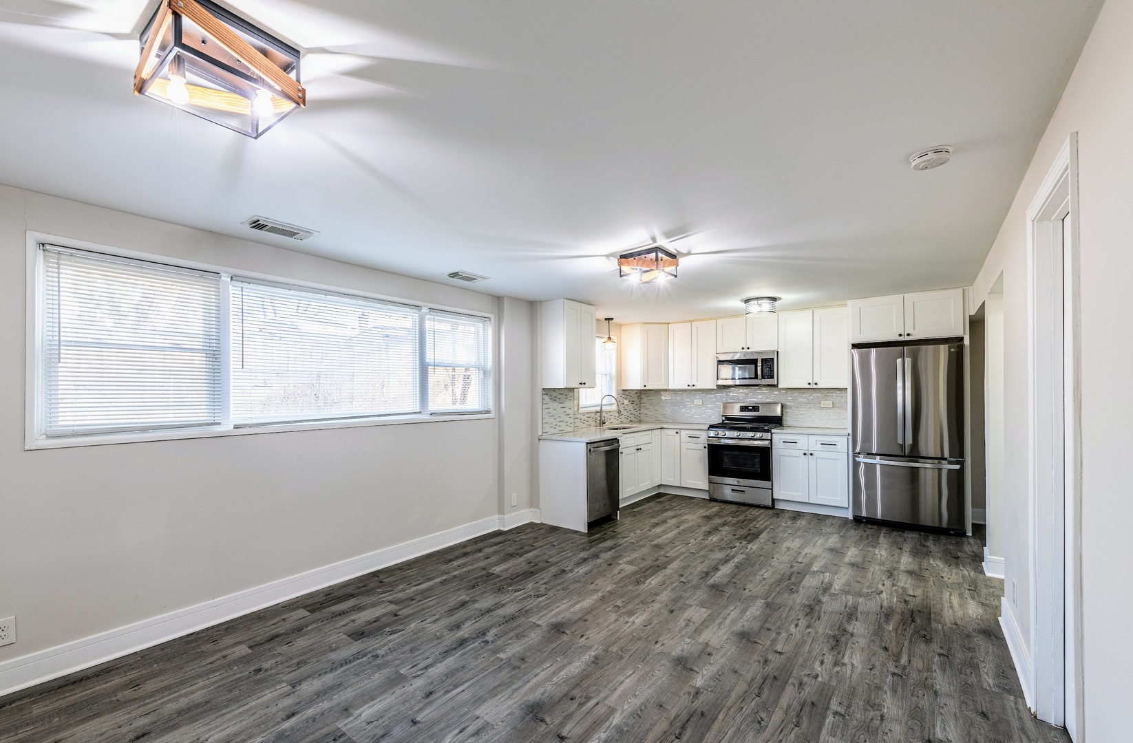 16039 Marion Drive, South Holland, IL 60473