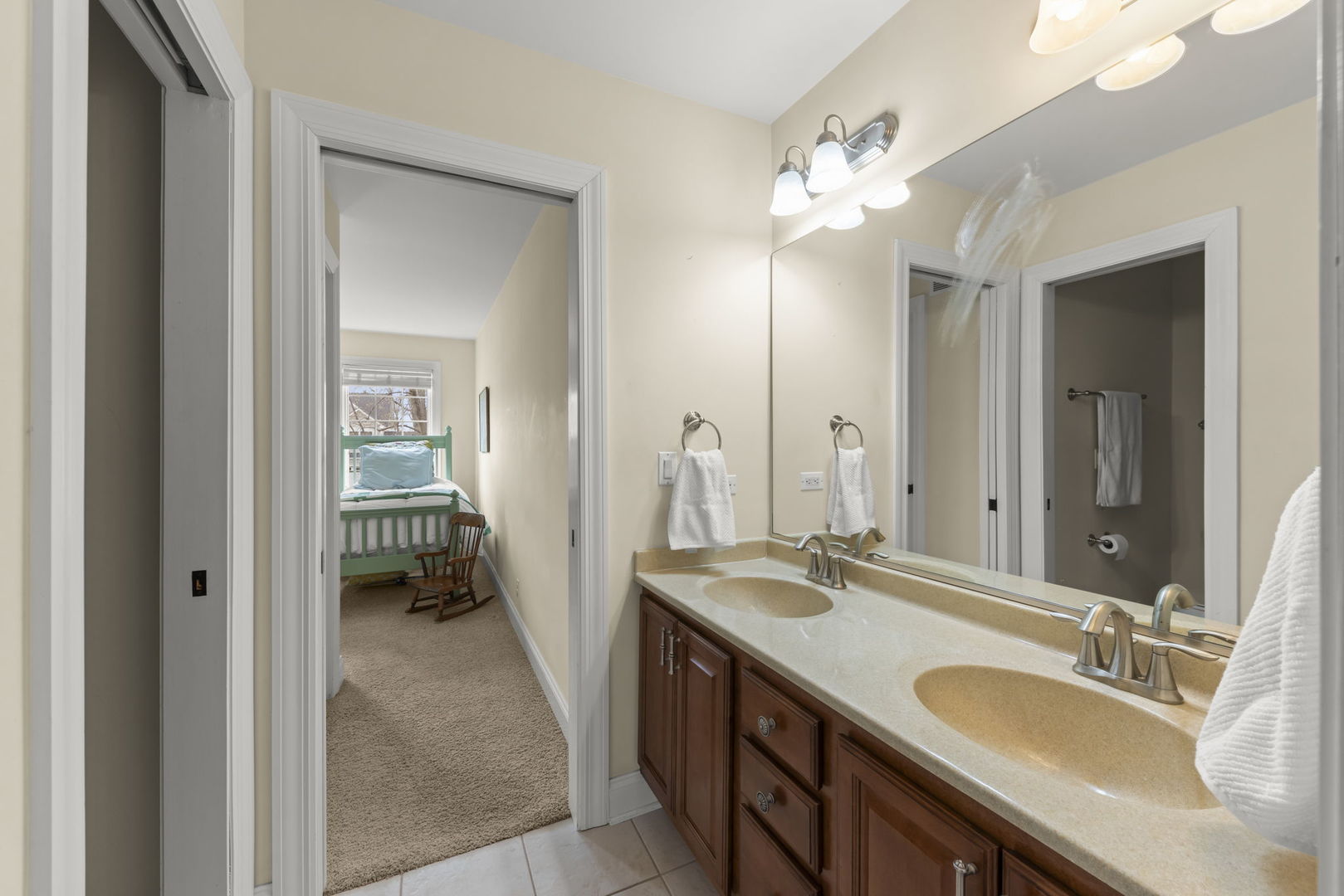 1N003 Richard Avenue, Wheaton, IL 60187