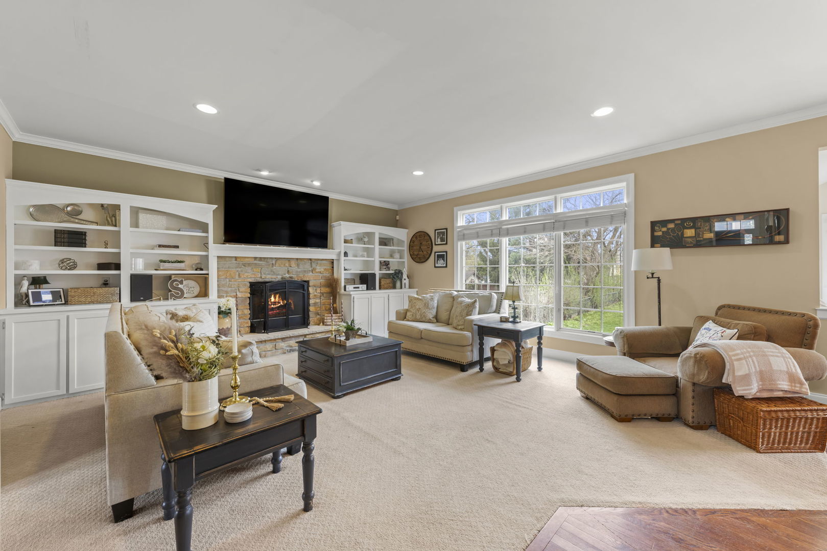 1N003 Richard Avenue, Wheaton, IL 60187