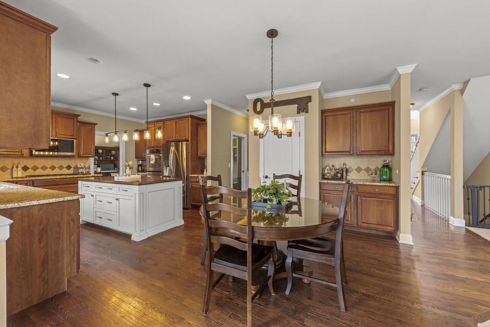 1N003 Richard Avenue, Wheaton, IL 60187