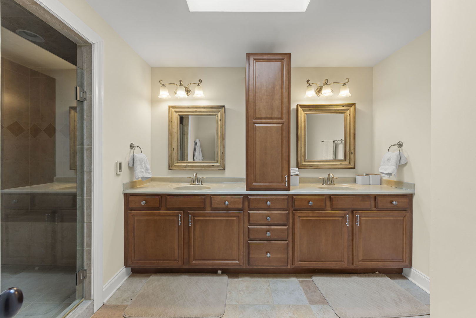 1N003 Richard Avenue, Wheaton, IL 60187