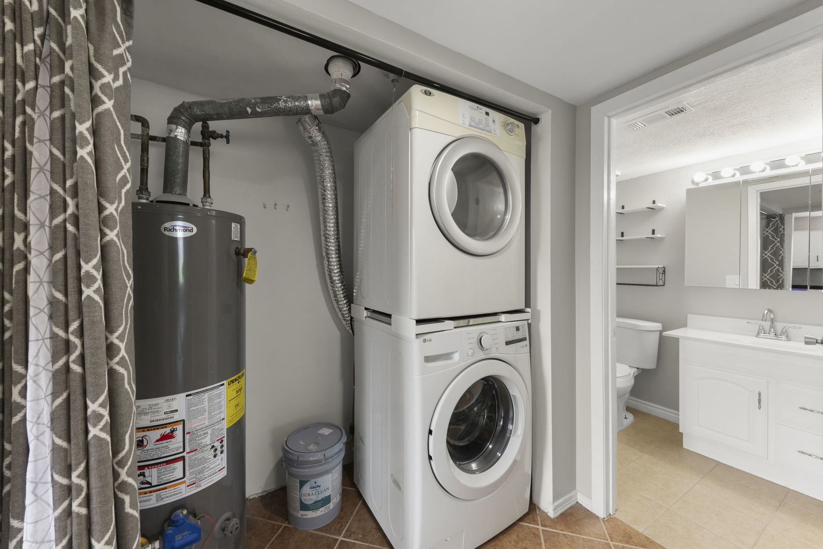 9E Fernwood Drive, Bolingbrook, IL 60440