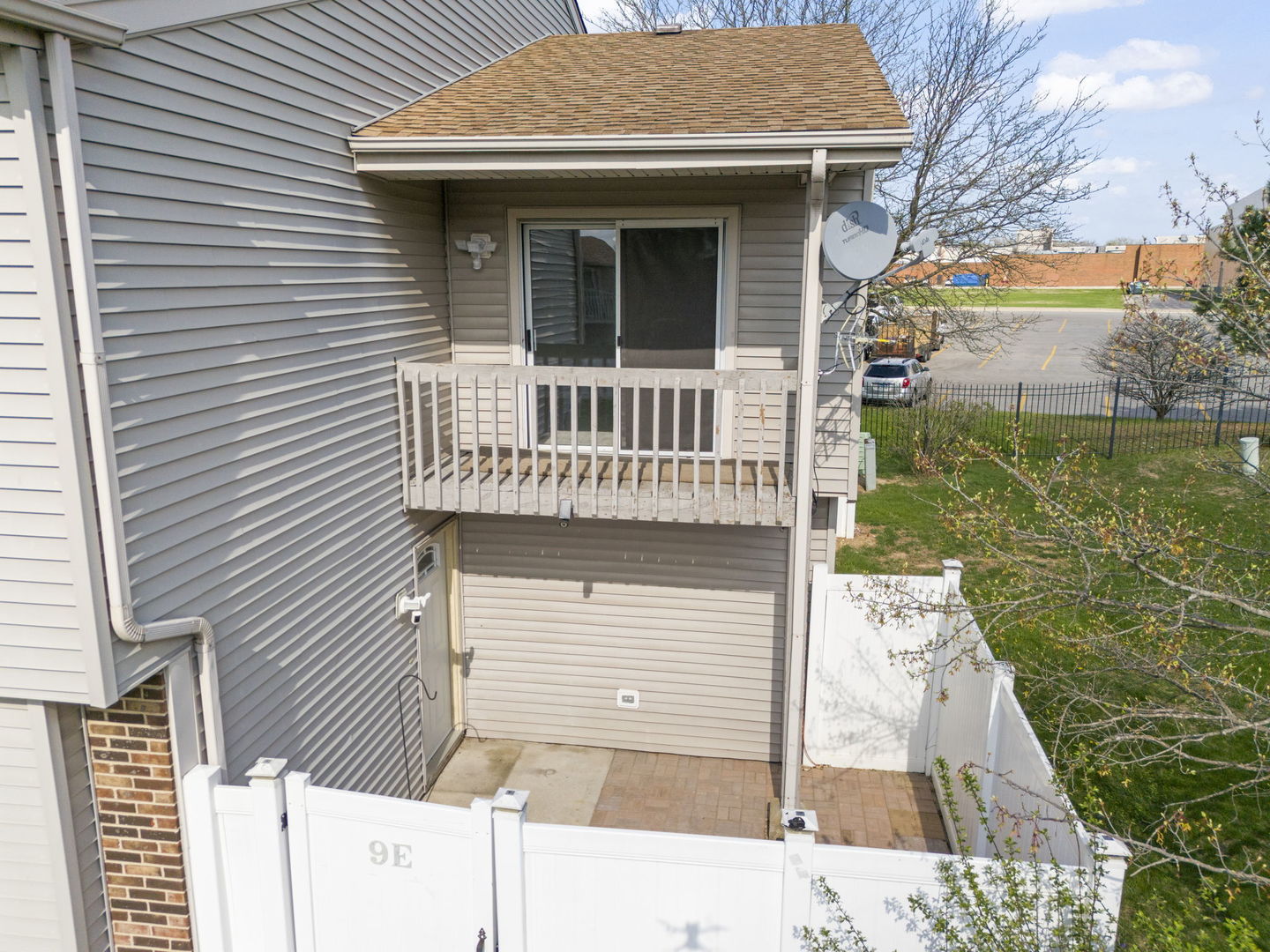 9E Fernwood Drive, Bolingbrook, IL 60440