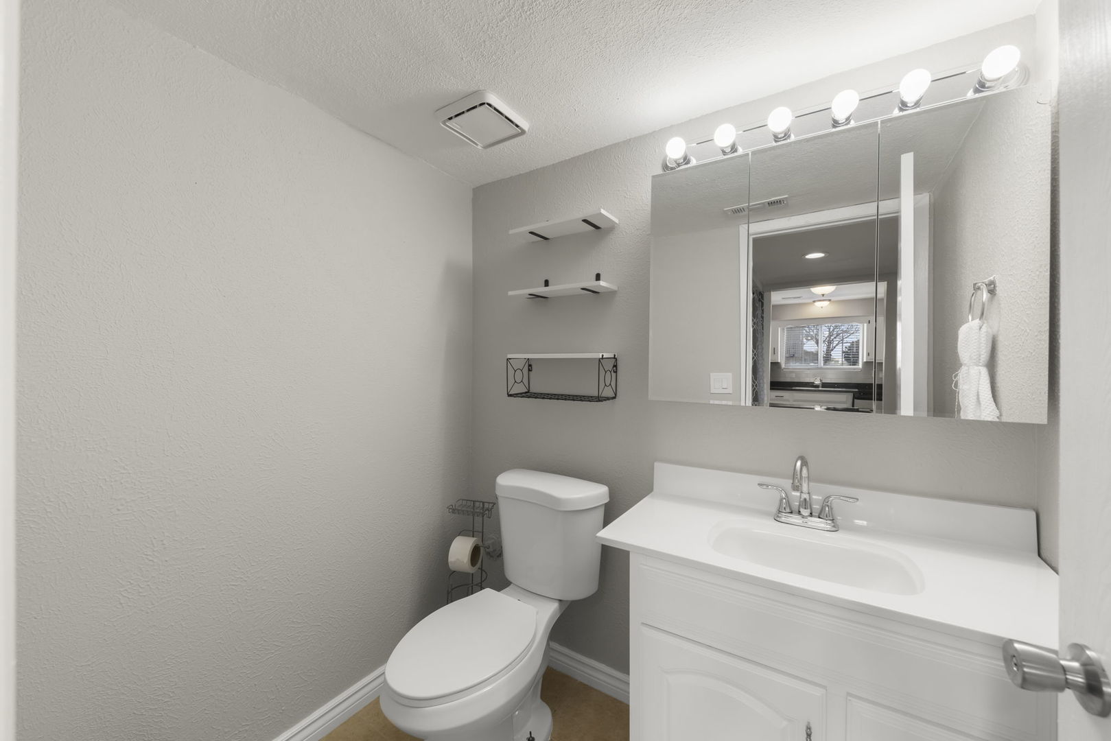 9E Fernwood Drive, Bolingbrook, IL 60440