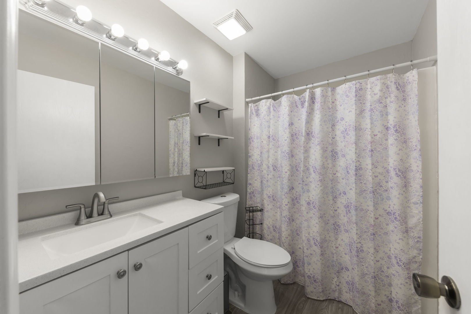 9E Fernwood Drive, Bolingbrook, IL 60440