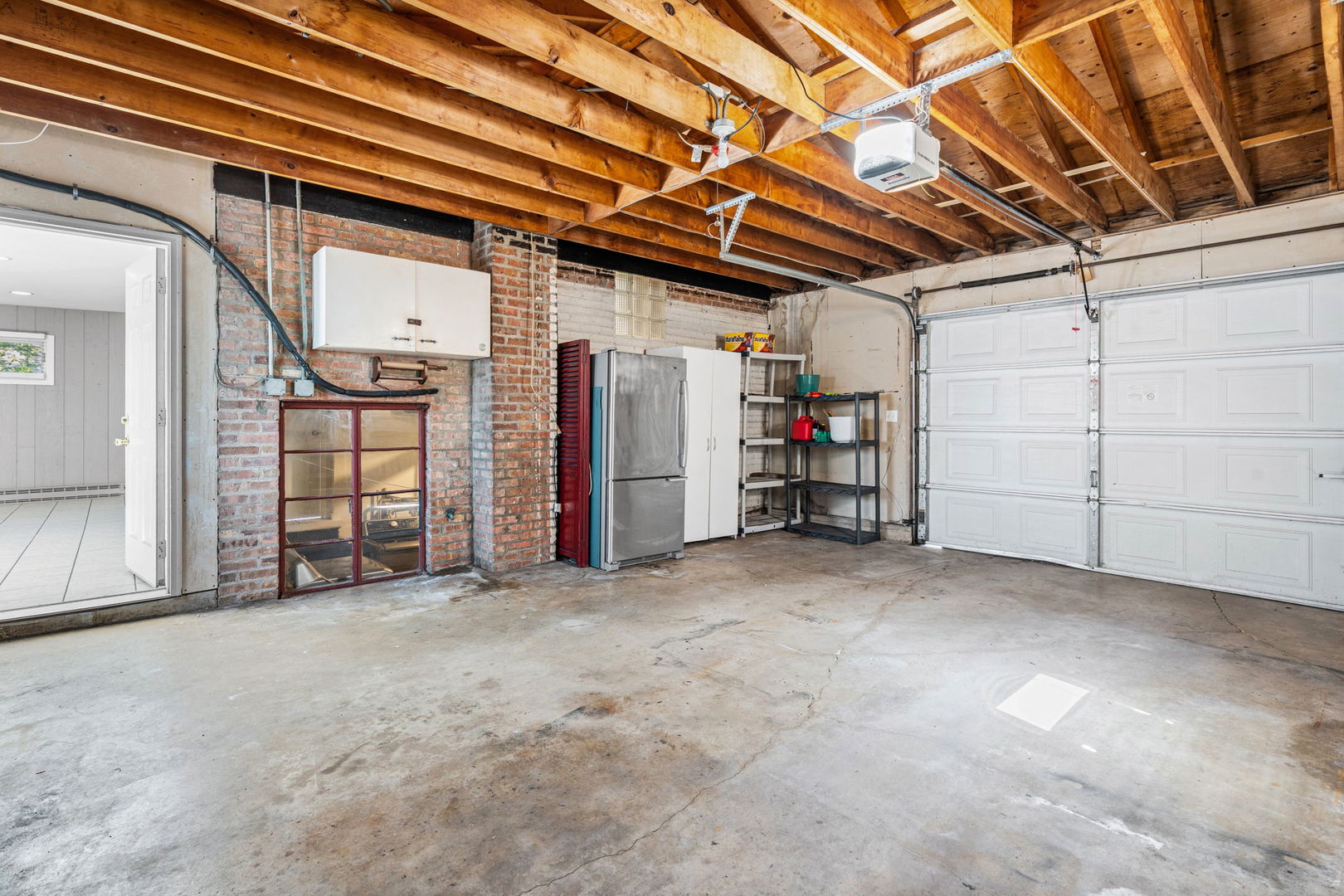 627 E Davis Street, Arlington Heights, IL 60005