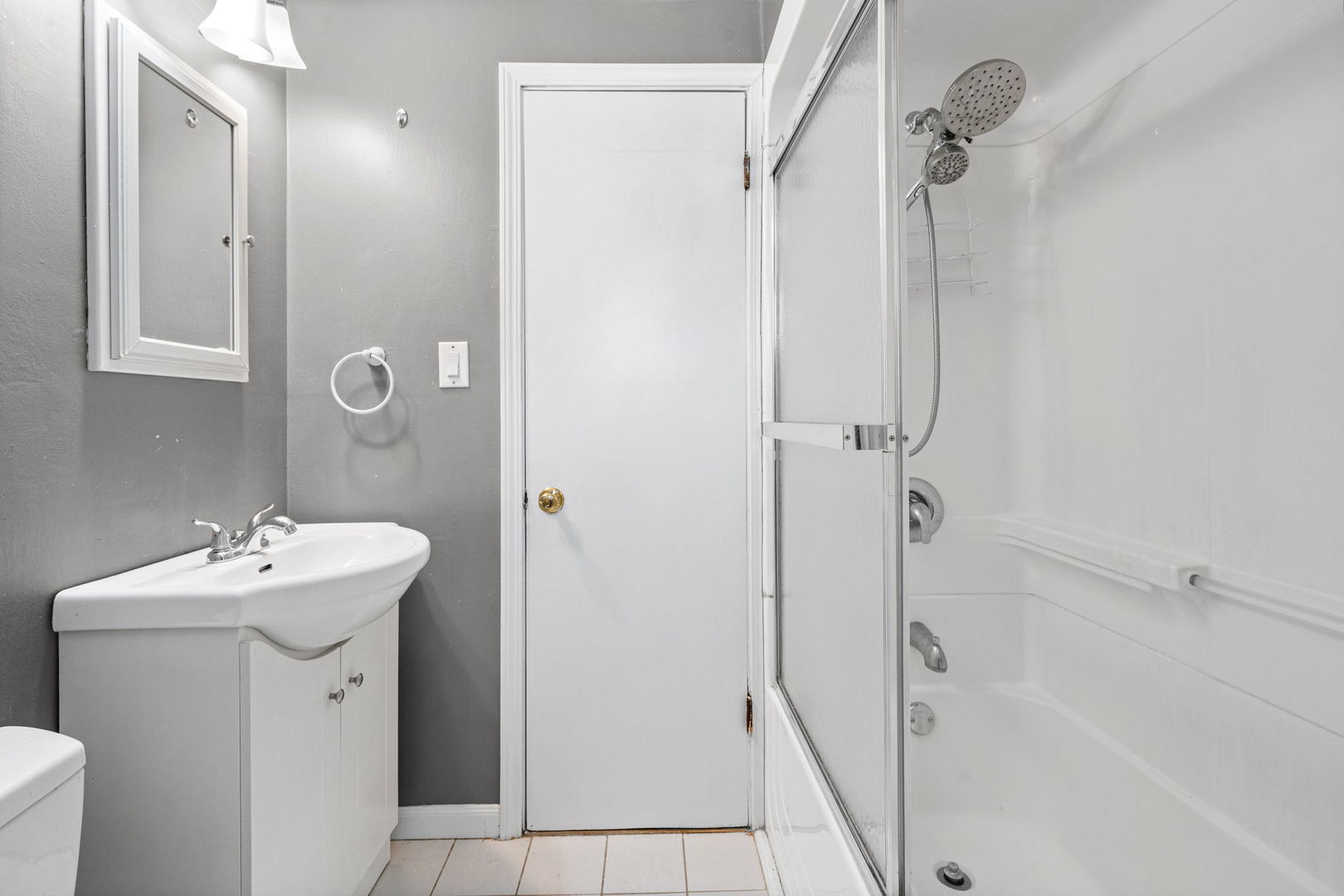 627 E Davis Street, Arlington Heights, IL 60005