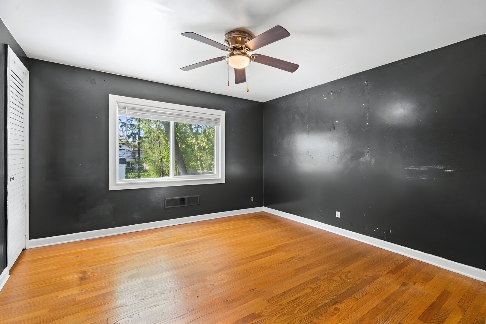 627 E Davis Street, Arlington Heights, IL 60005