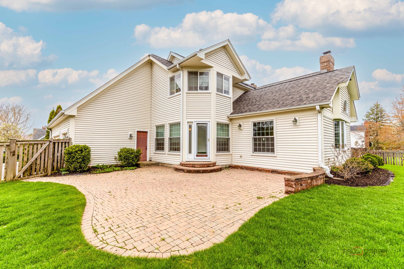 383 Barn Swallow Lane, Vernon Hills, IL 60061