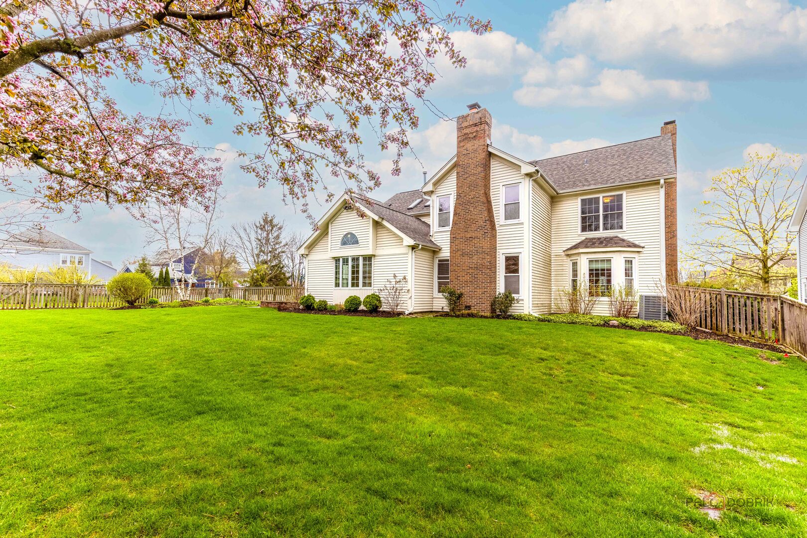 383 Barn Swallow Lane, Vernon Hills, IL 60061