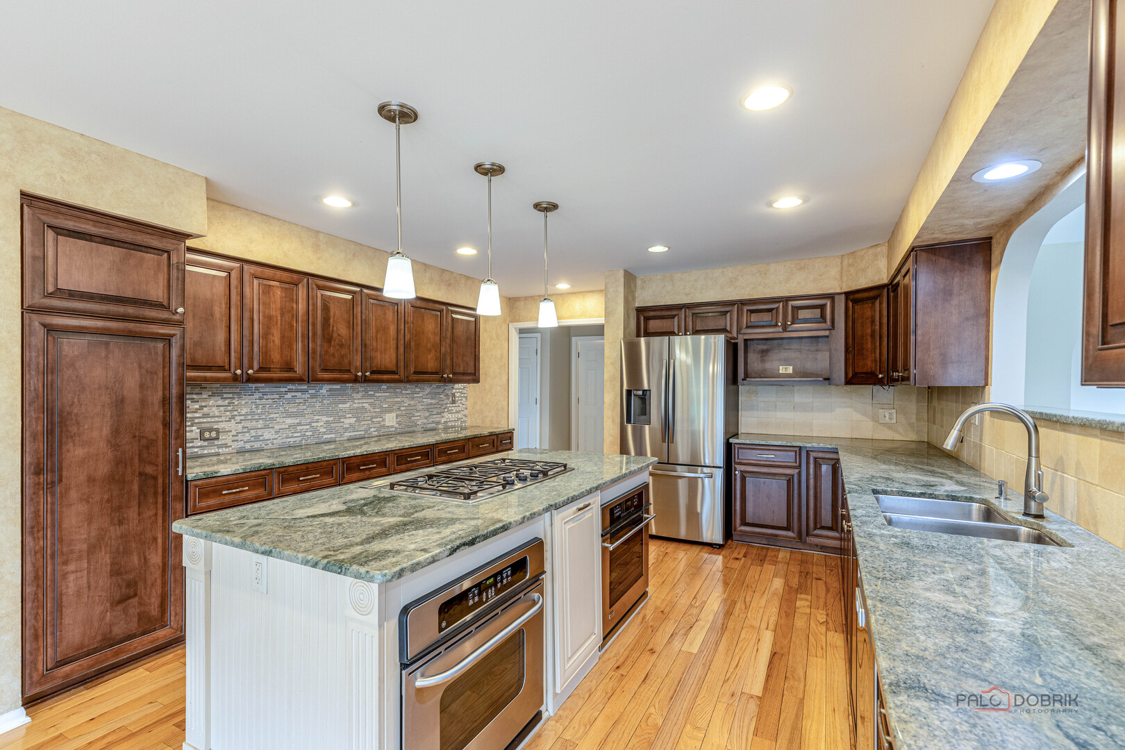 383 Barn Swallow Lane, Vernon Hills, IL 60061