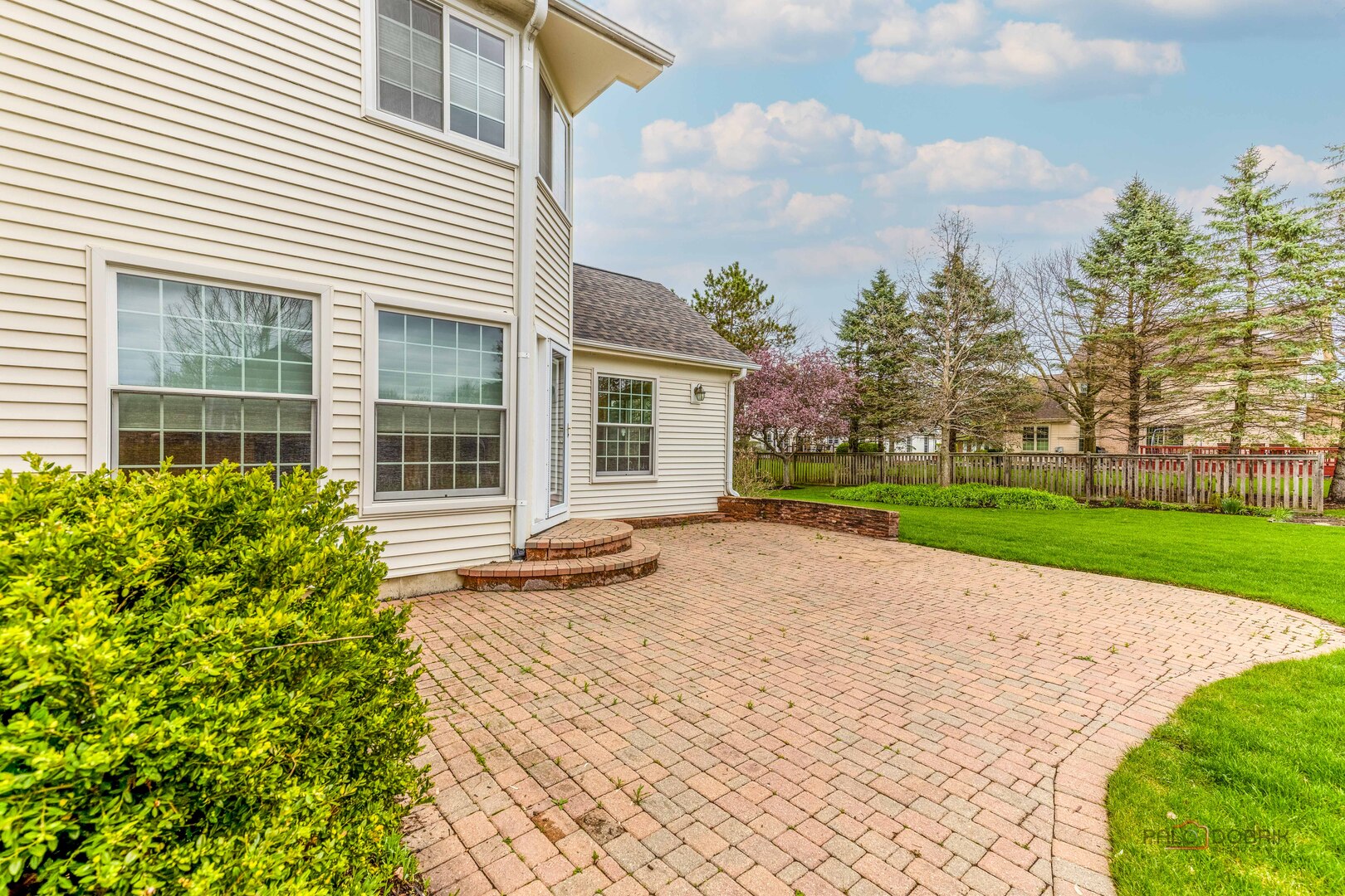 383 Barn Swallow Lane, Vernon Hills, IL 60061