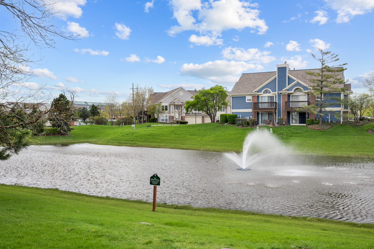 1274 Biscayne Drive, Elk Grove Village, IL 60007