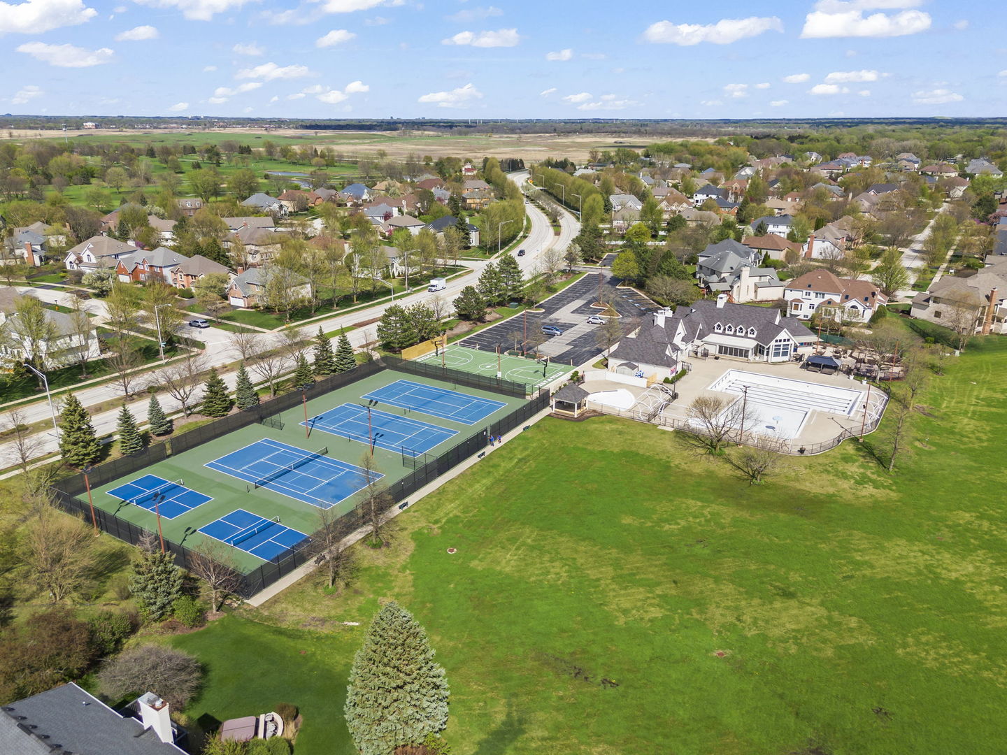 2703 Rutland Road, Naperville, IL 60564