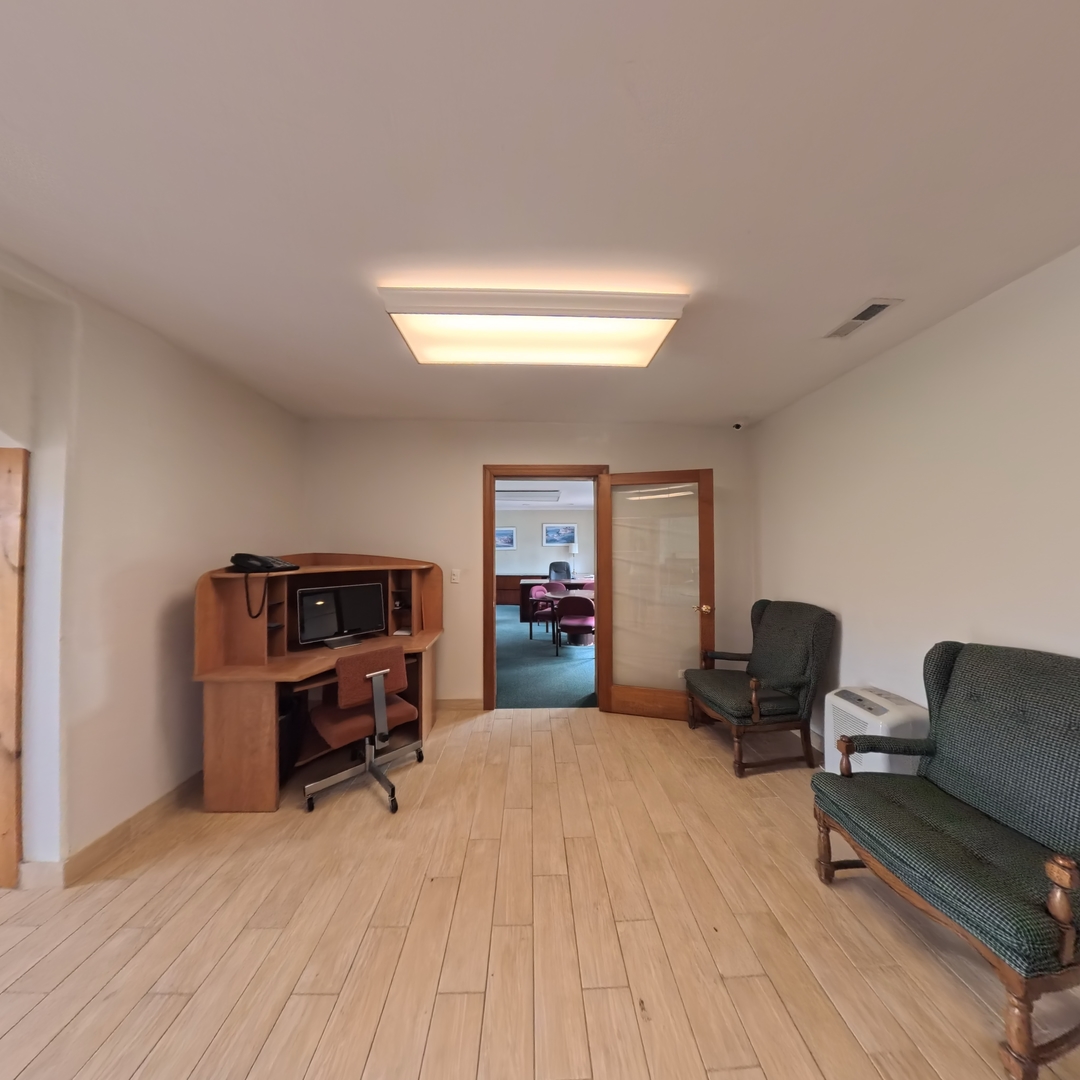 805 E Palatine Road, Palatine, IL 60074