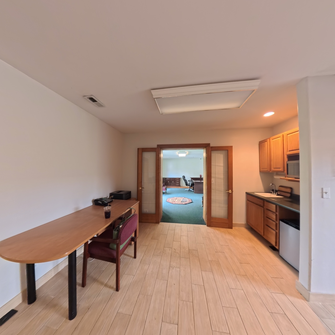 805 E Palatine Road, Palatine, IL 60074