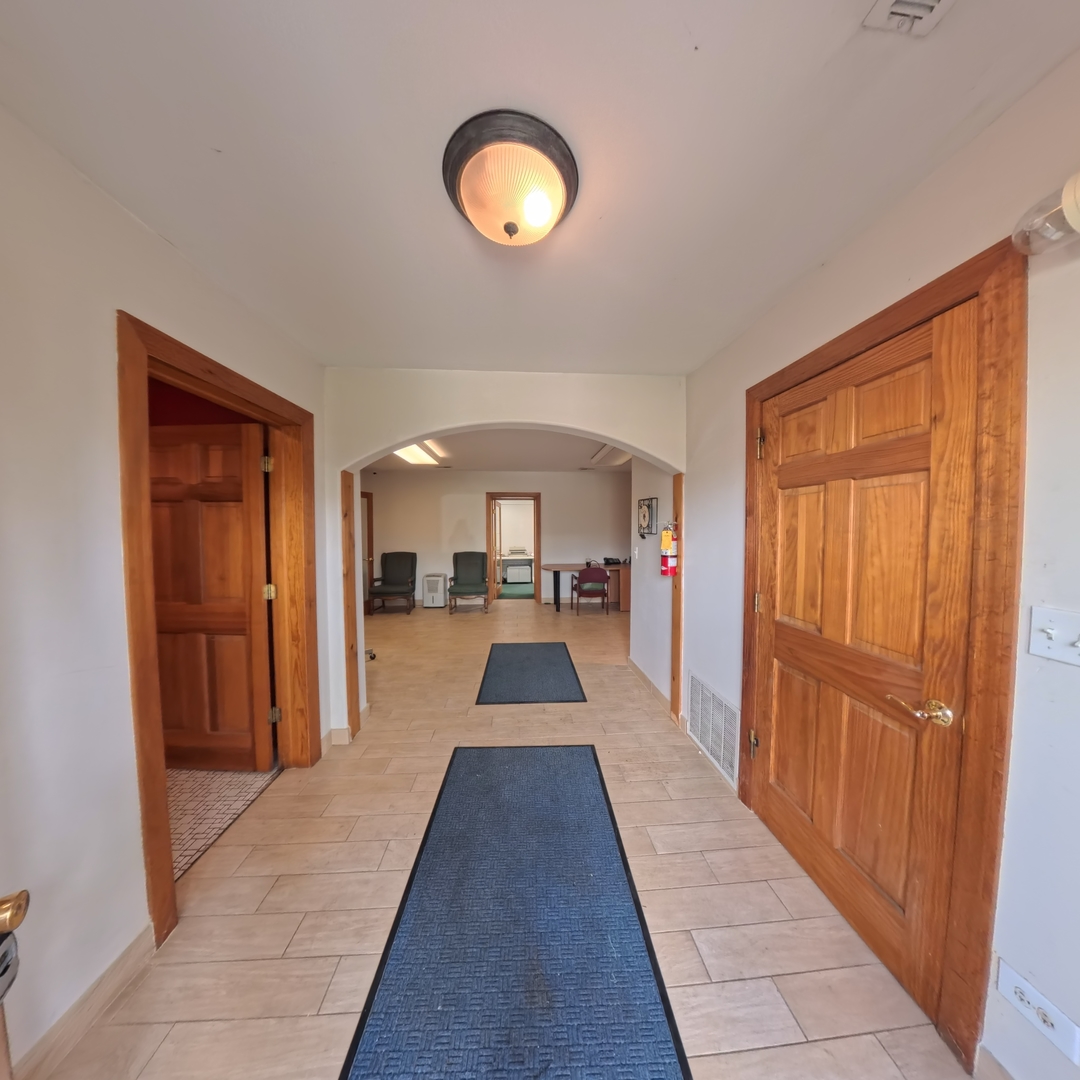 805 E Palatine Road, Palatine, IL 60074