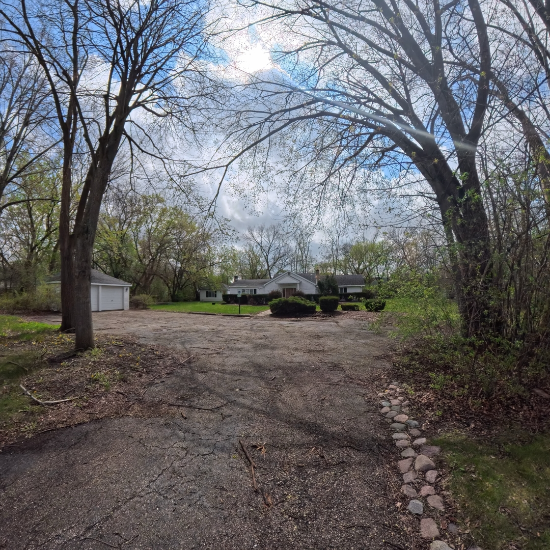 805 E Palatine Road, Palatine, IL 60074