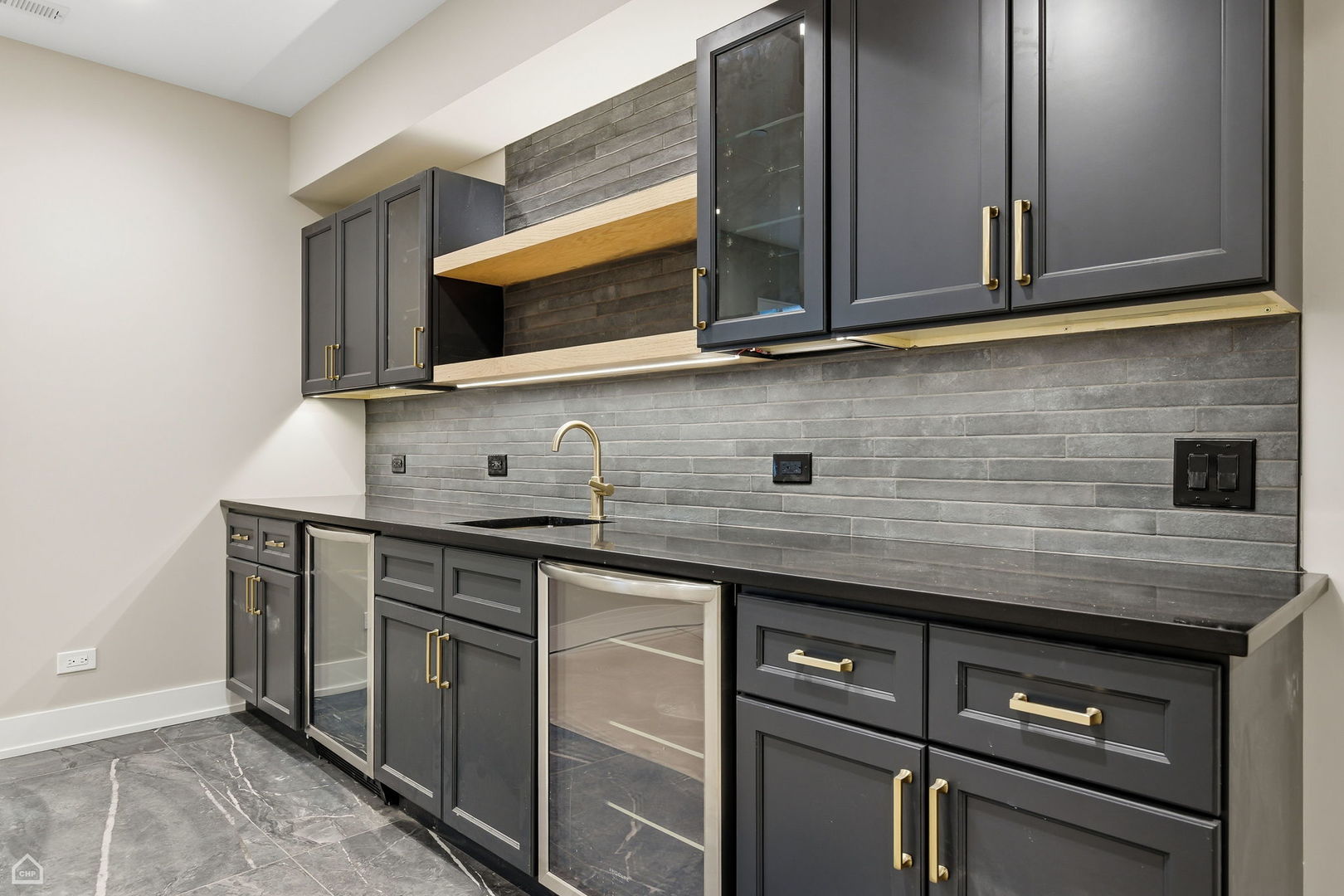 135 Elmore Street, Park Ridge, IL 60068