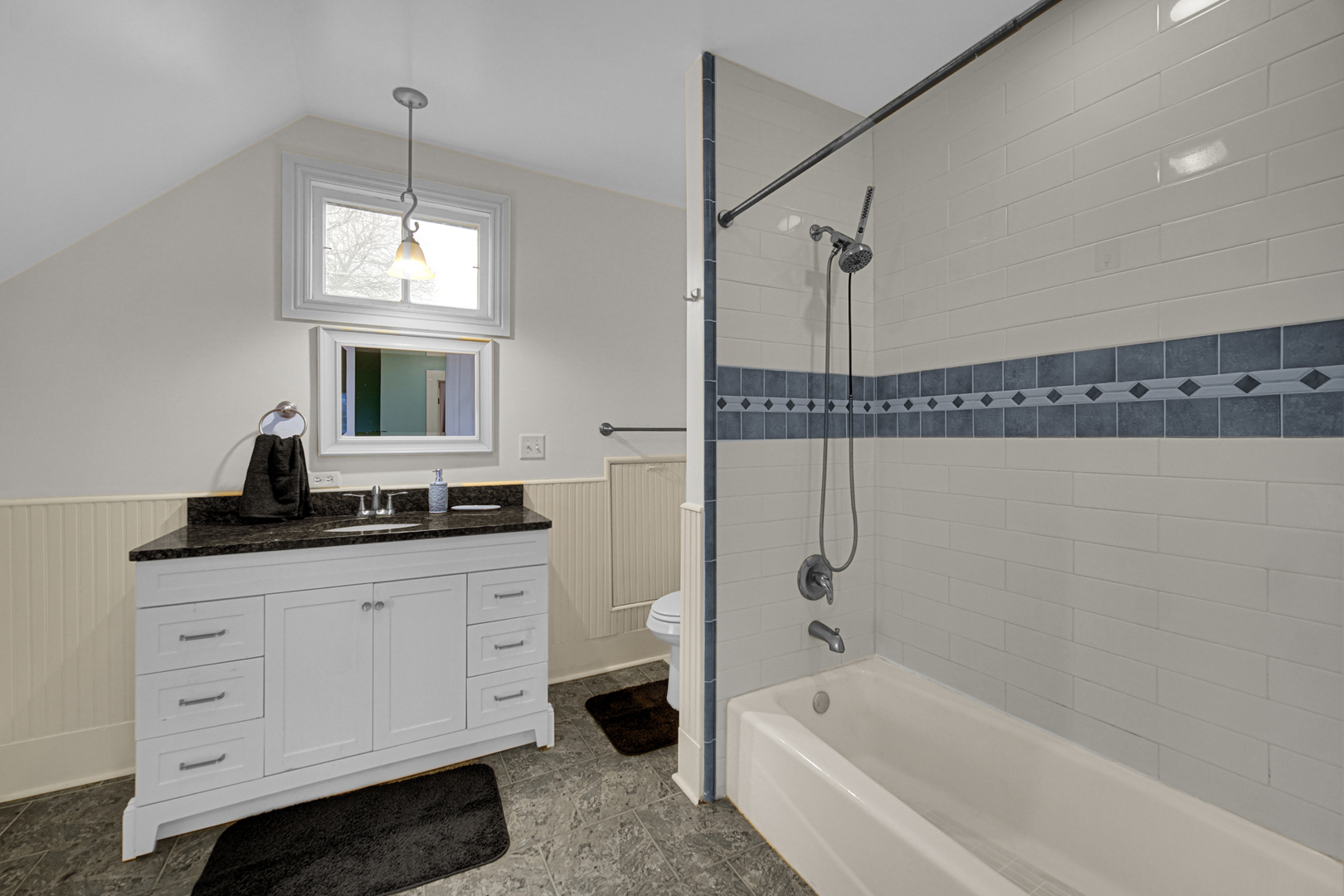 268 Seneca Street, Elgin, IL 60120