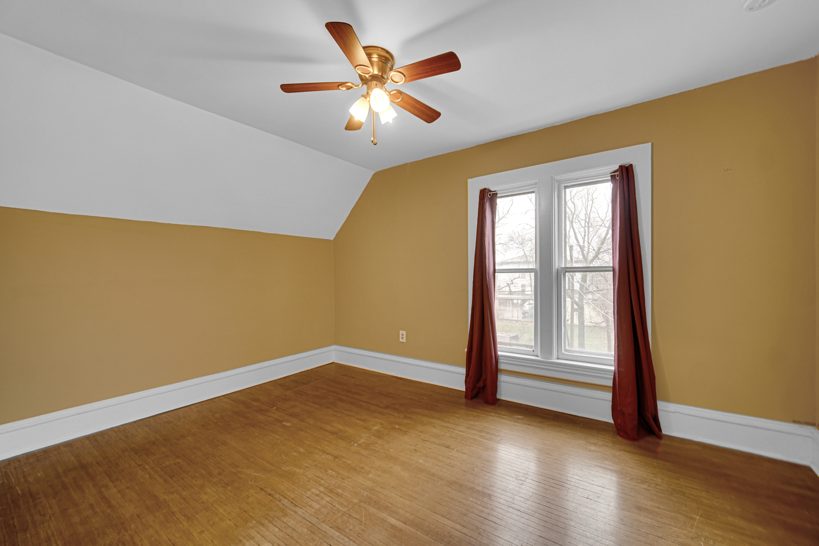 268 Seneca Street, Elgin, IL 60120