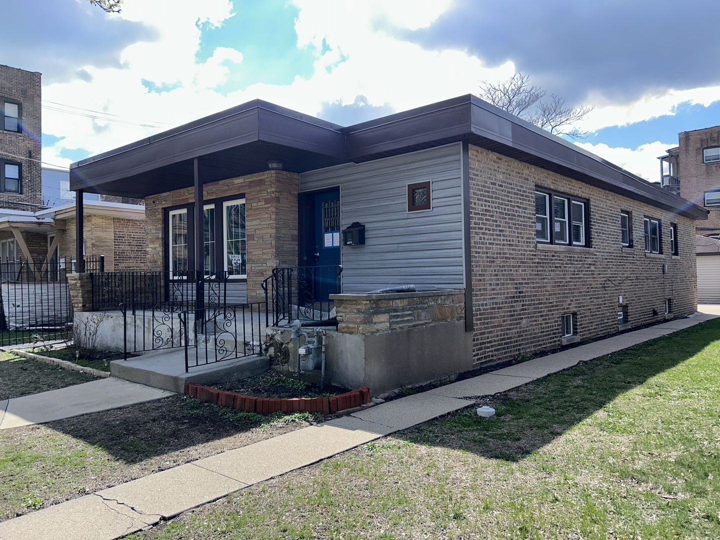 1757 E 71st Place, Chicago, IL 60649