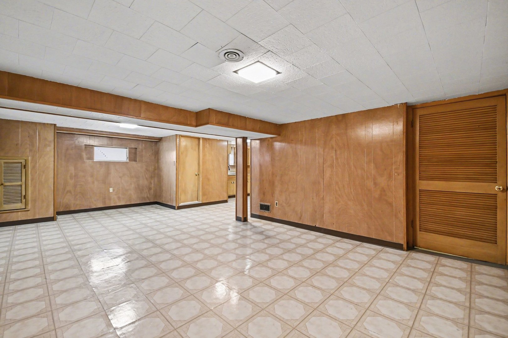 2301 Elm Street, River Grove, IL 60171