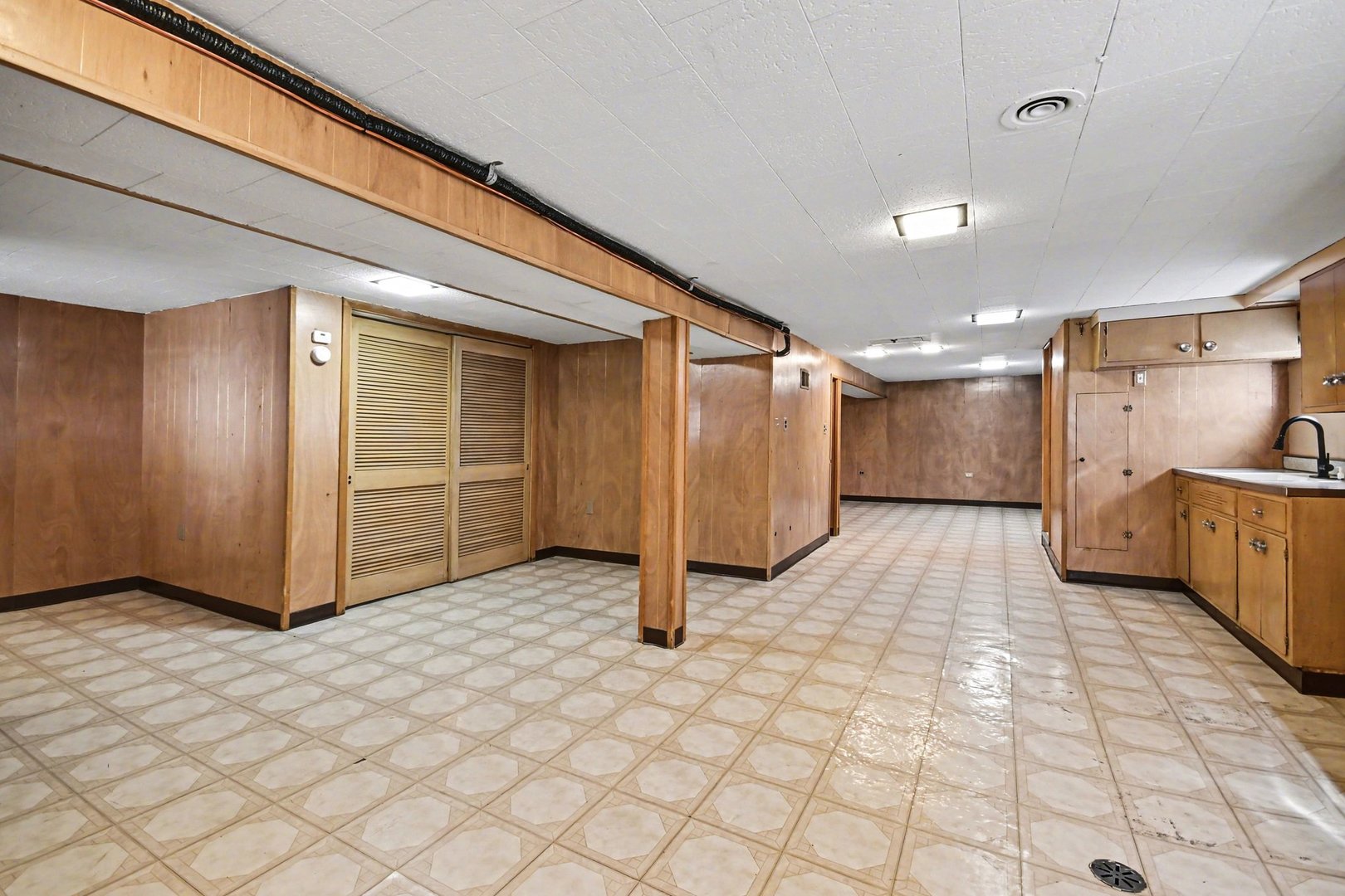 2301 Elm Street, River Grove, IL 60171