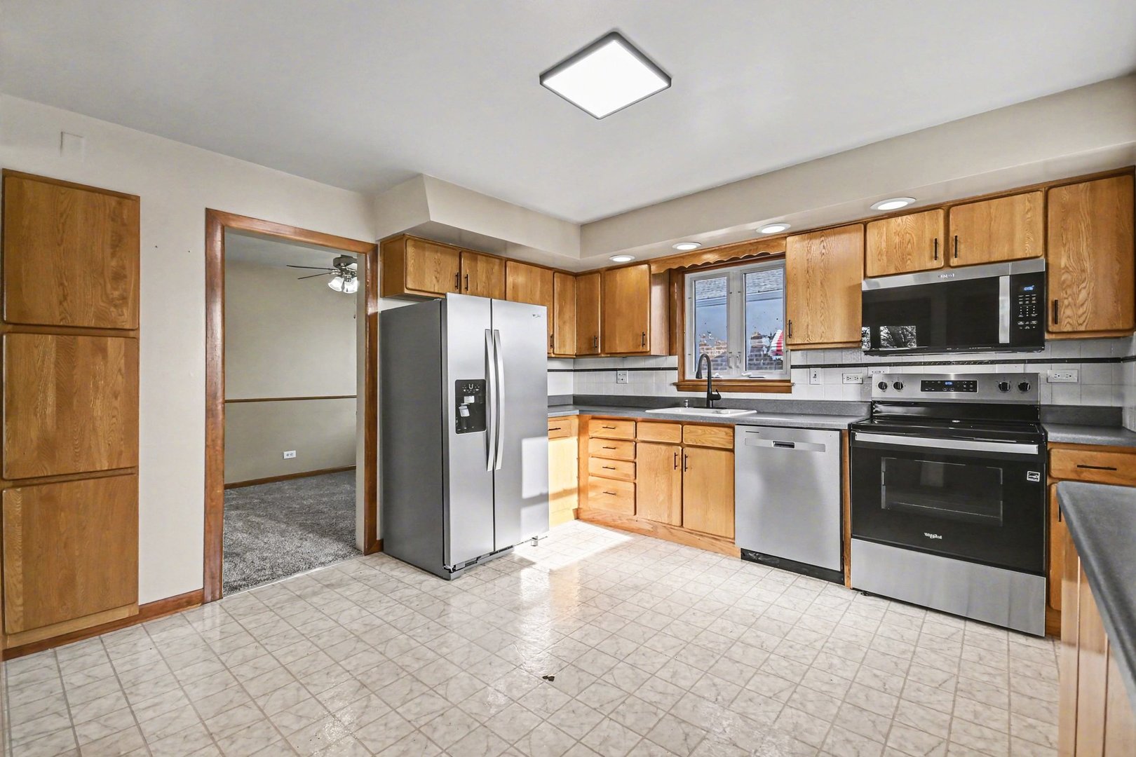 2301 Elm Street, River Grove, IL 60171