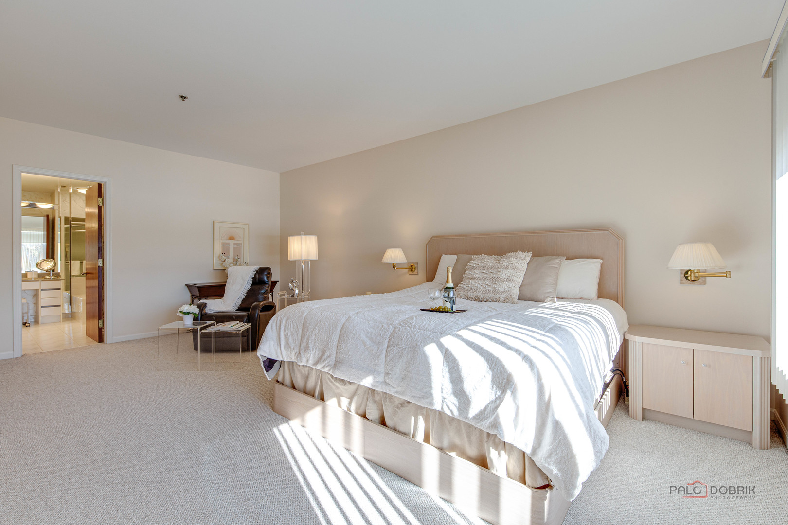 209 Rivershire Lane #203, Lincolnshire, IL 60069