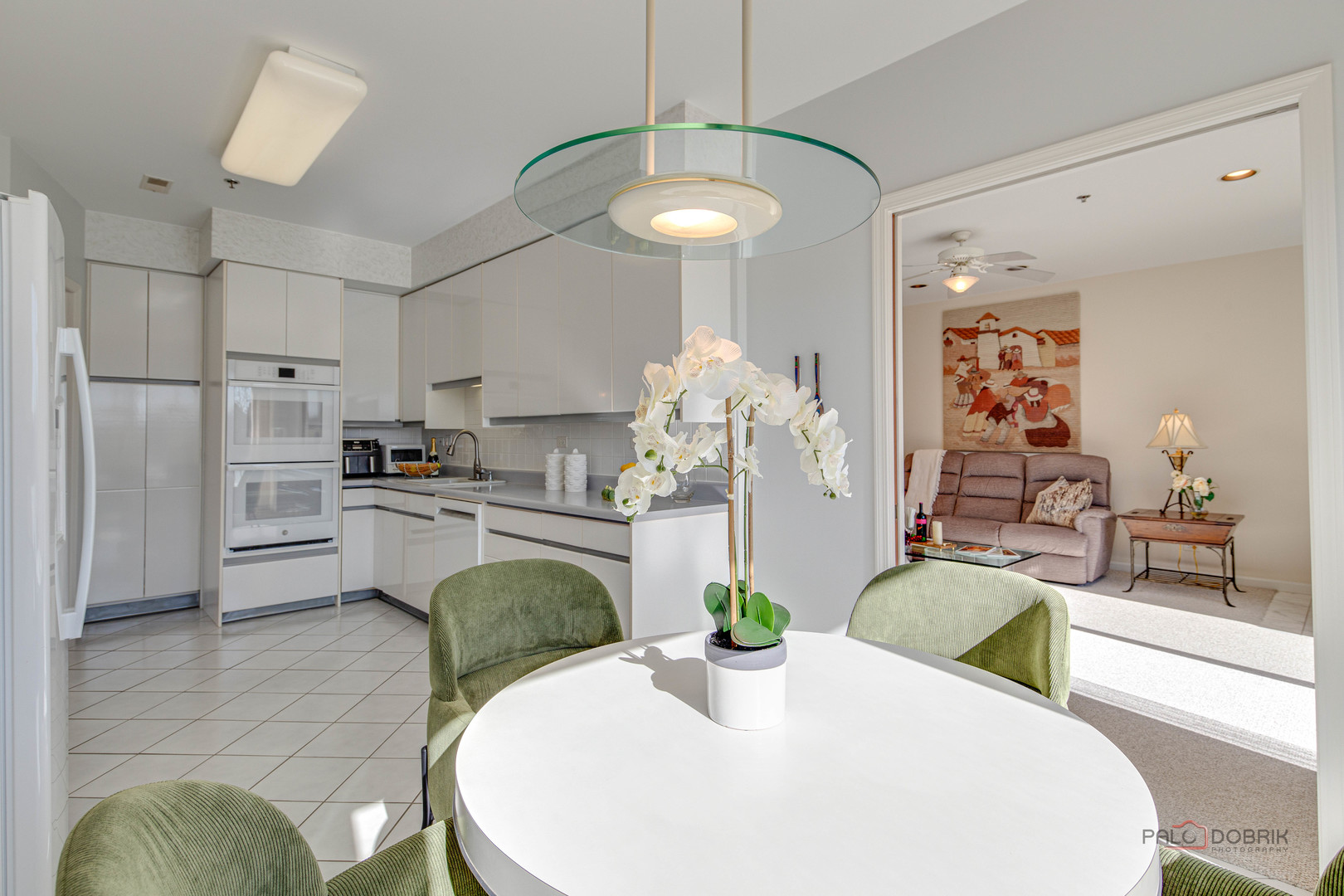 209 Rivershire Lane #203, Lincolnshire, IL 60069