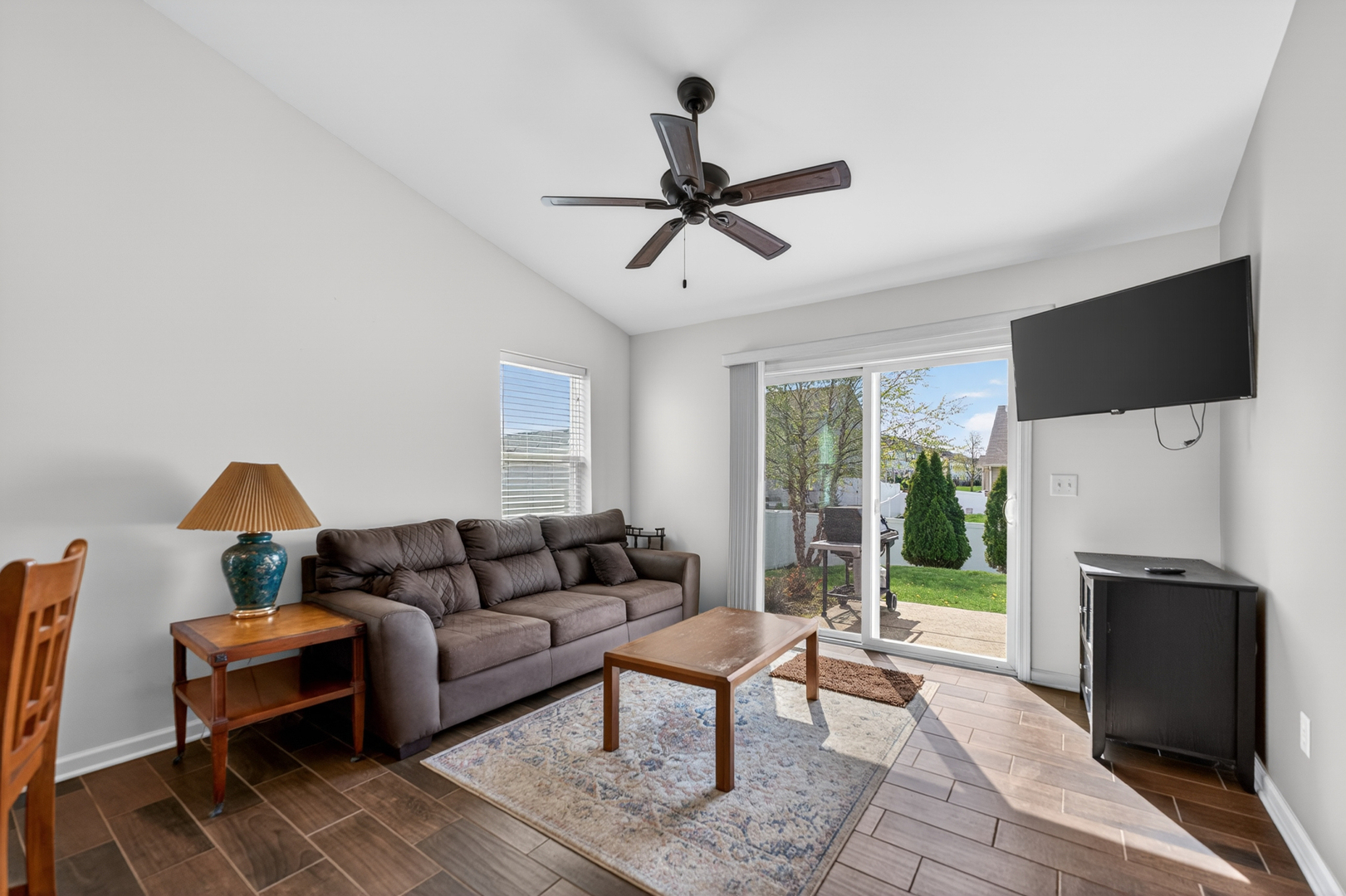 696 Vine Street, Hampshire, IL 60140