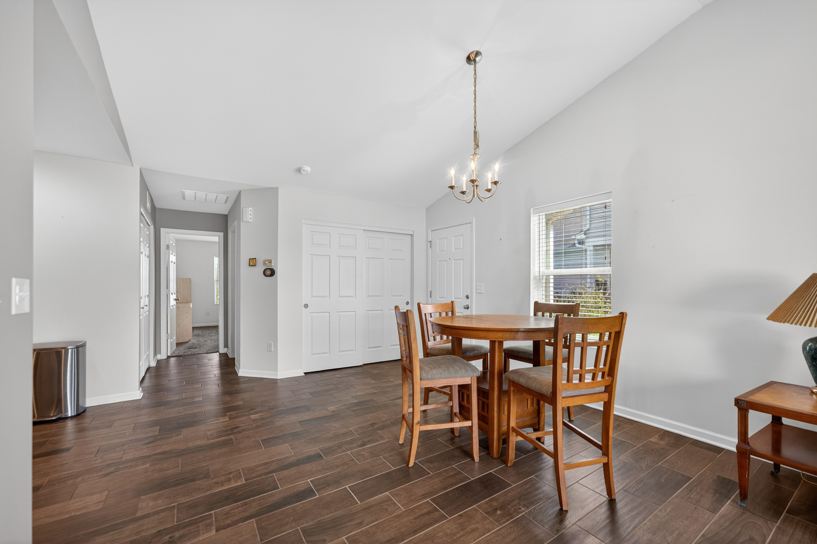 696 Vine Street, Hampshire, IL 60140