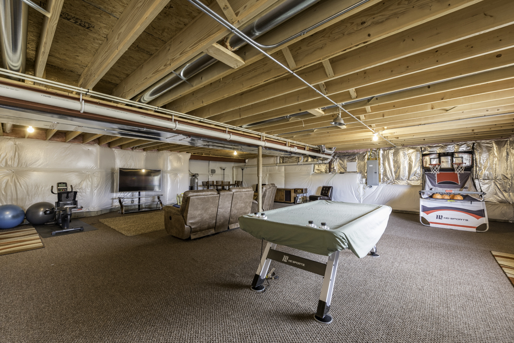 2214 Truman Trail, McHenry, IL 60051