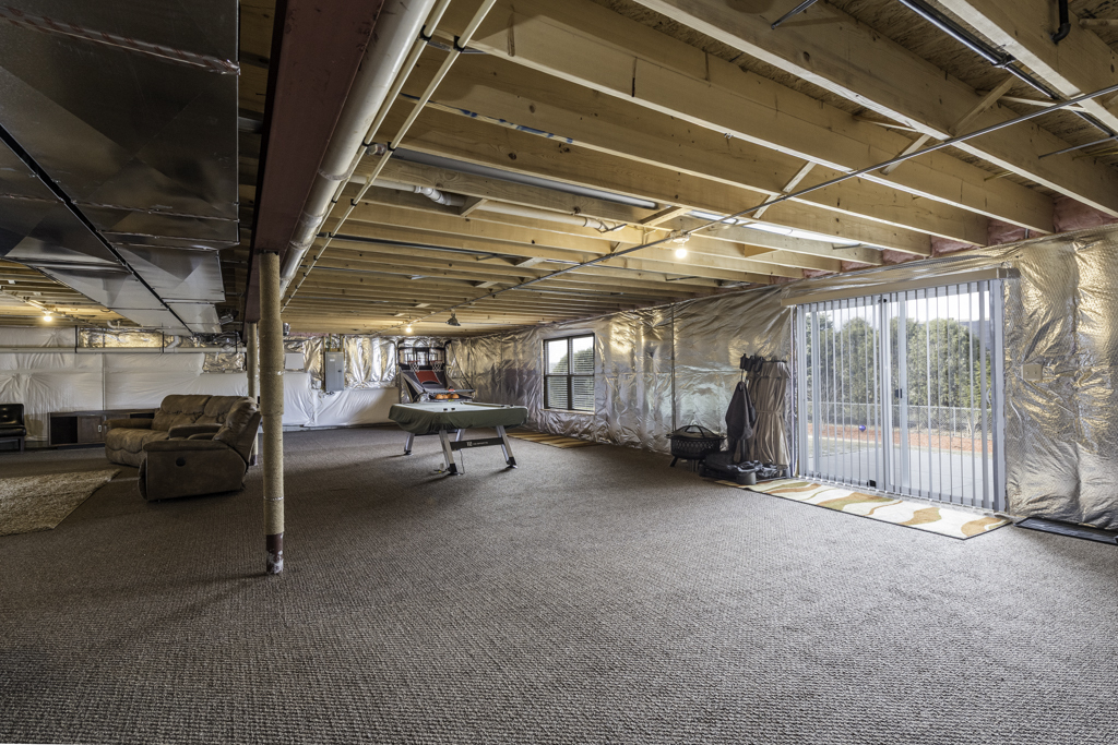 2214 Truman Trail, McHenry, IL 60051