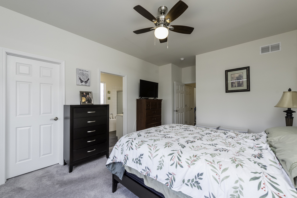 2214 Truman Trail, McHenry, IL 60051