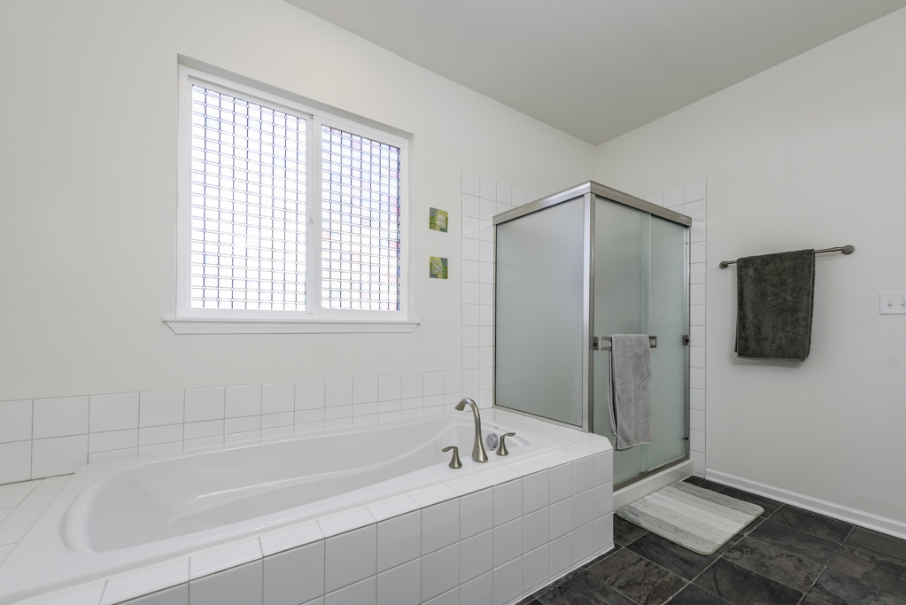 2214 Truman Trail, McHenry, IL 60051