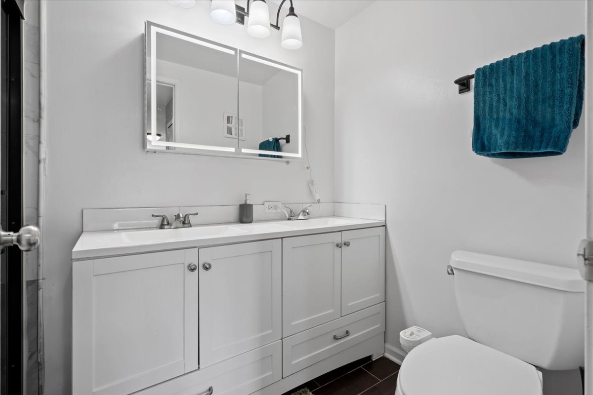 1255 W Prospect Avenue #109, Mount Prospect, IL 60056