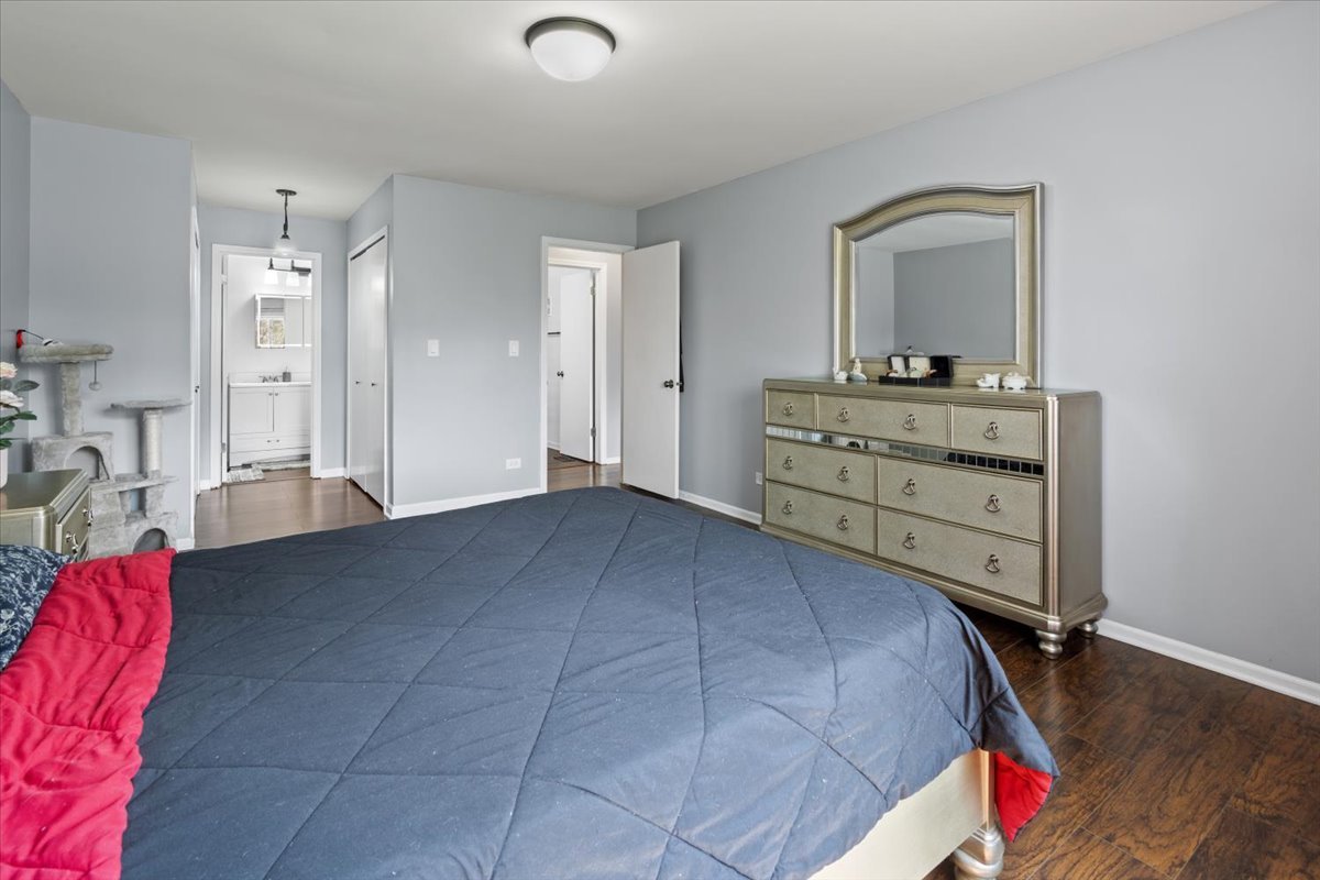 1255 W Prospect Avenue #109, Mount Prospect, IL 60056