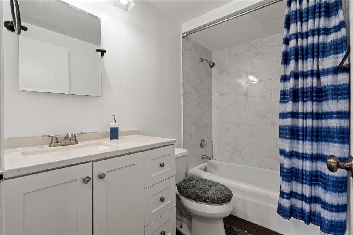 1255 W Prospect Avenue #109, Mount Prospect, IL 60056