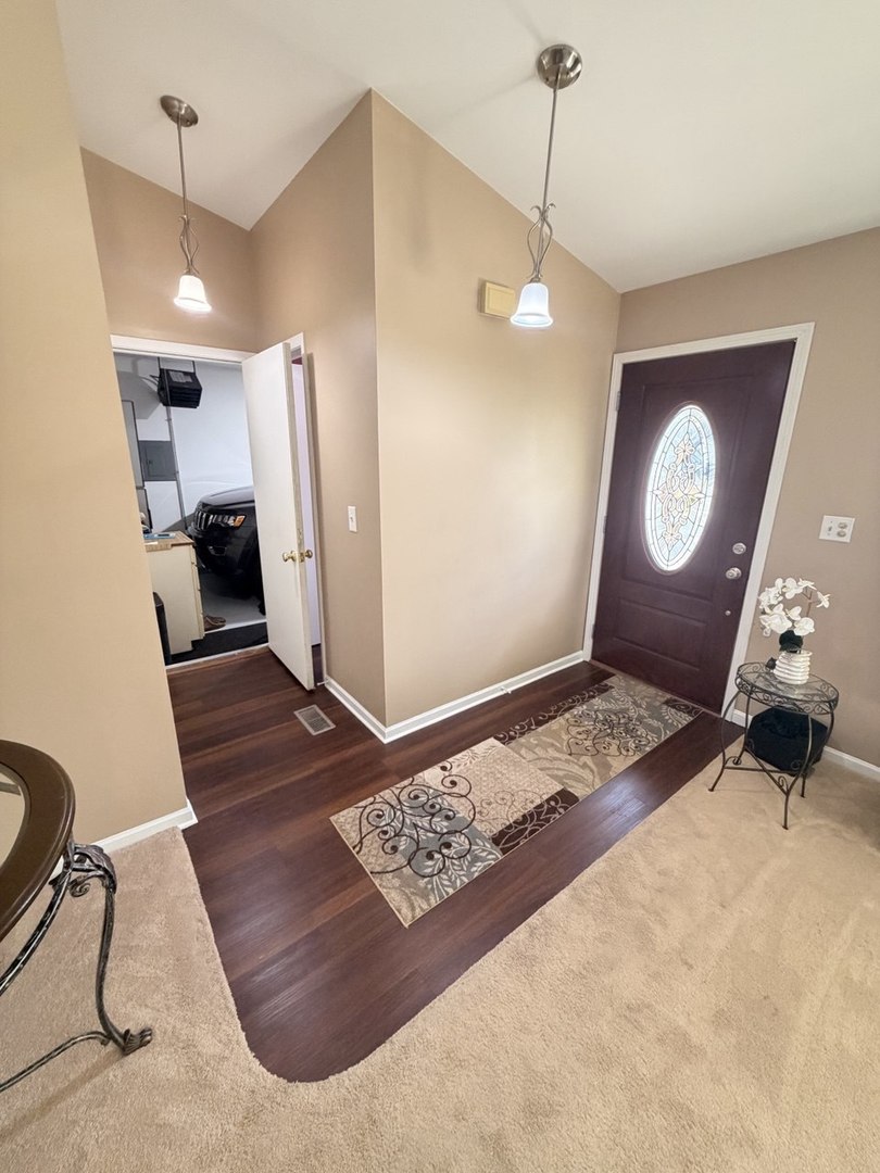 1219 Huntington Drive, Mundelein, IL 60060