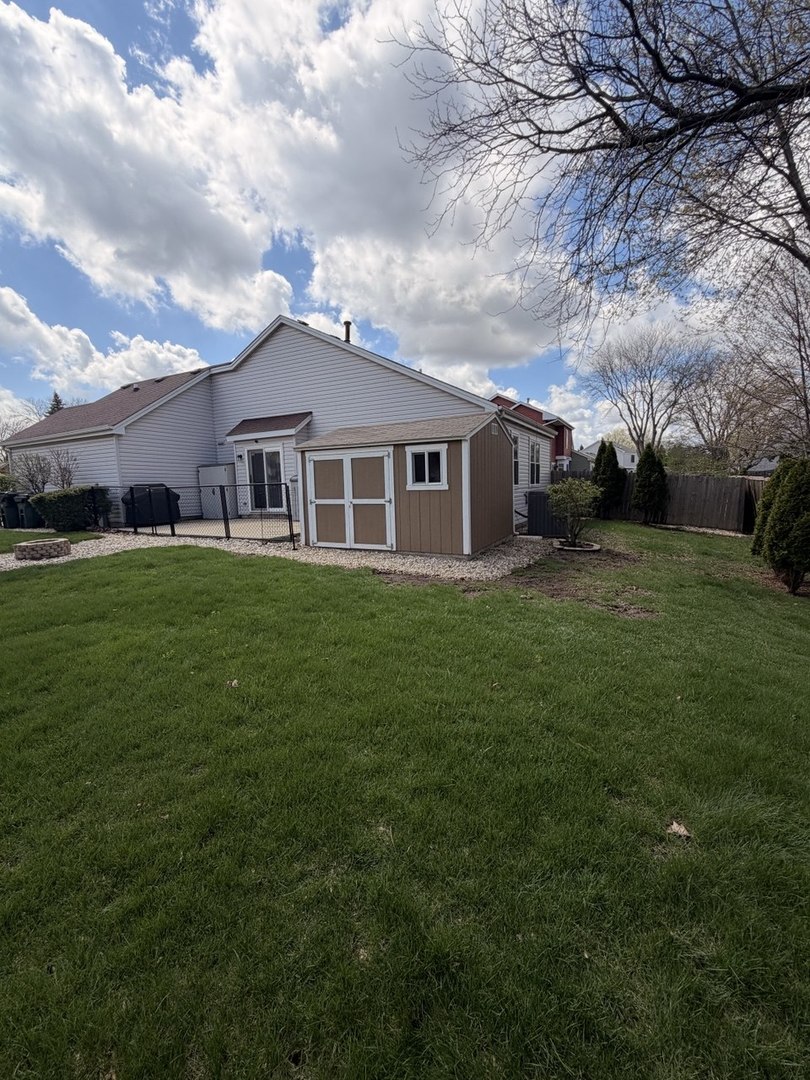 1219 Huntington Drive, Mundelein, IL 60060