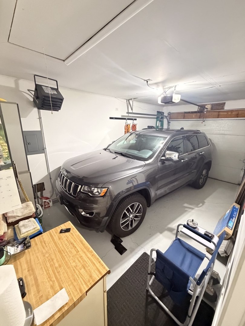 1219 Huntington Drive, Mundelein, IL 60060