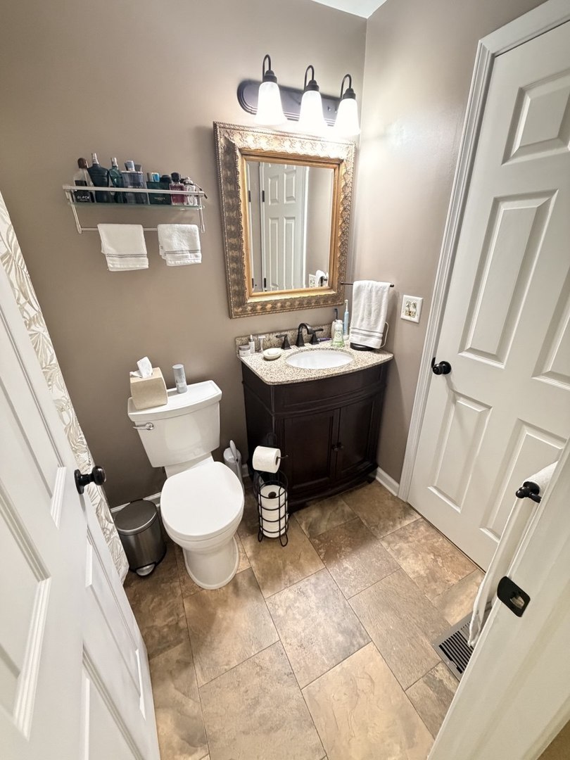 1219 Huntington Drive, Mundelein, IL 60060