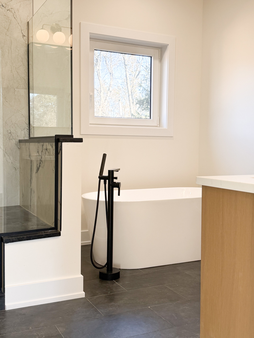 703 N Gibbons Avenue, Arlington Heights, IL 60004