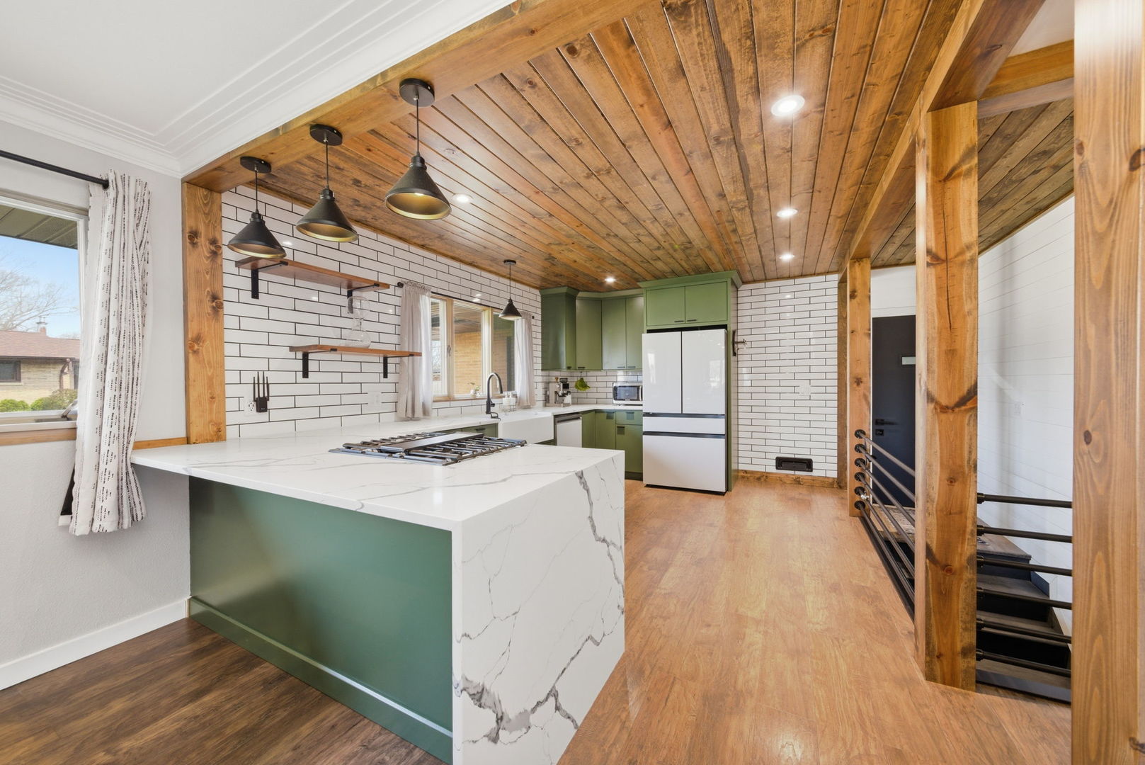 908 Curtis Avenue, Joliet, IL 60435