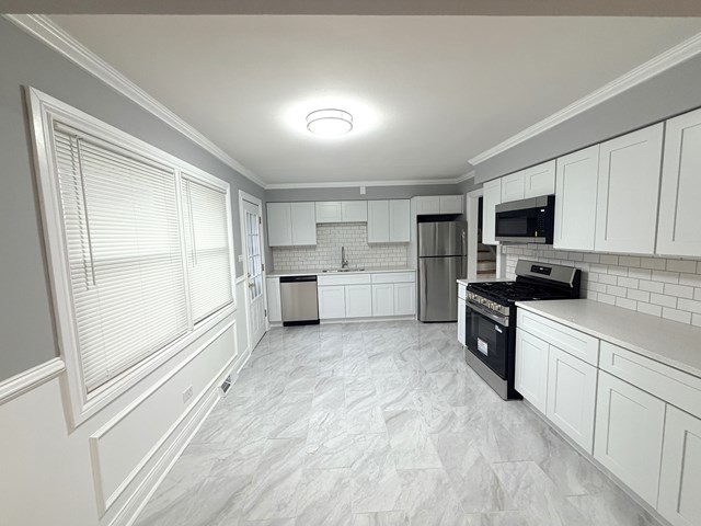 1118 E 169th Street, South Holland, IL 60473