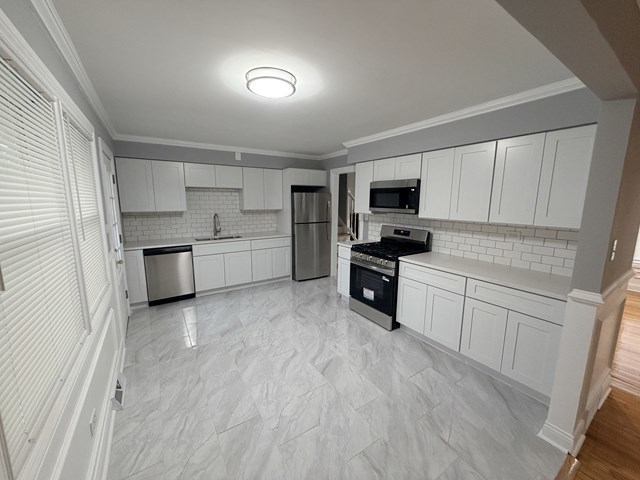 1118 E 169th Street, South Holland, IL 60473