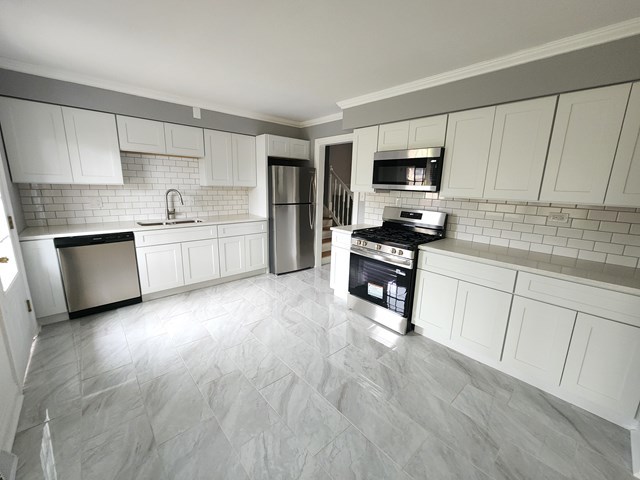 1118 E 169th Street, South Holland, IL 60473